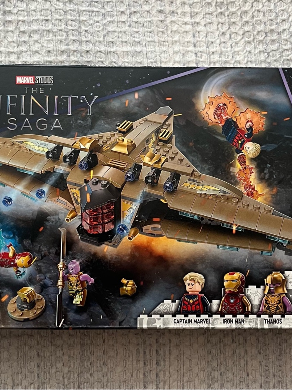 Lego Marvel Infinity Saga Gold and Black Starfighter Building Set